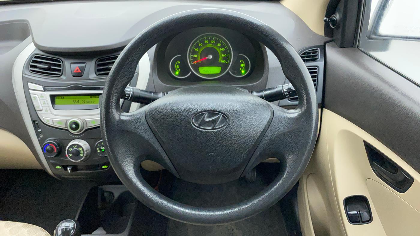 2018 Hyundai Eon MAGNA +, Petrol, Manual, 75,822 km, Steering Wheel Close Up