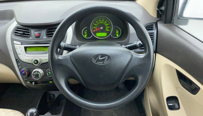2018 Hyundai Eon MAGNA +, Petrol, Manual, 75,822 km, Steering Wheel Close Up