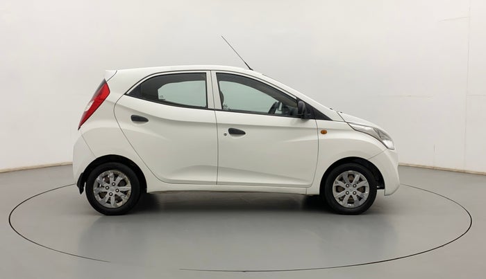 2018 Hyundai Eon MAGNA +, Petrol, Manual, 75,822 km, Right Side View