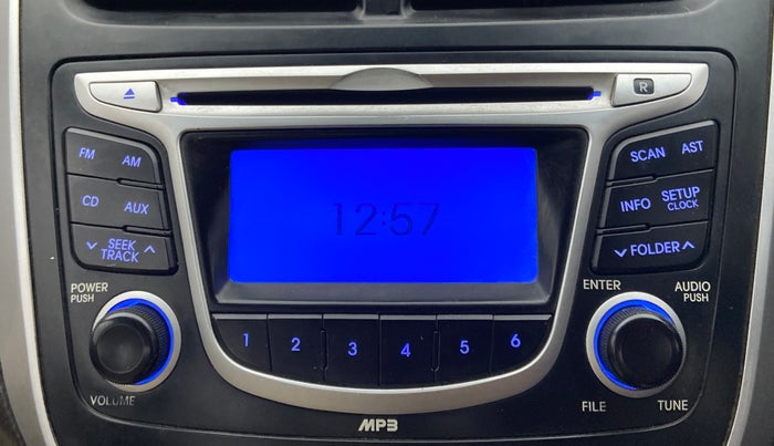 2012 Hyundai Verna FLUIDIC 1.4 VTVT, Petrol, Manual, 1,06,187 km, Infotainment system - AM/FM Radio - Not Working