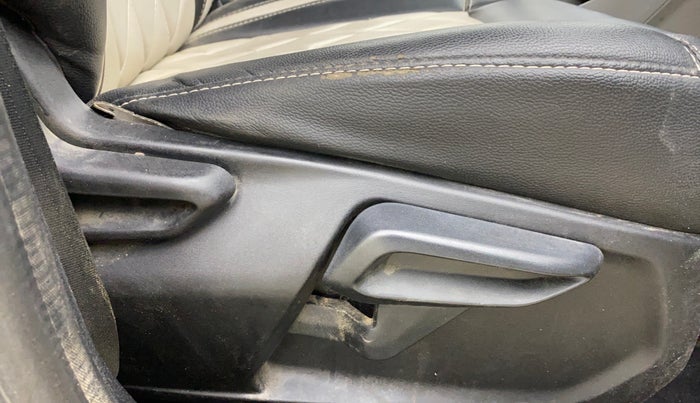 2020 Tata Tiago XZA PLUS PETROL, Petrol, Automatic, 70,575 km, Driver Side Adjustment Panel