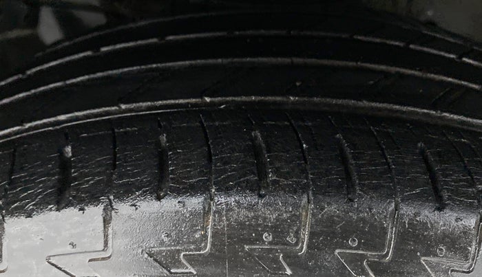 2017 Honda WR-V 1.2 i-VTEC VX MT, Petrol, Manual, 23,183 km, Left Front Tyre Tread
