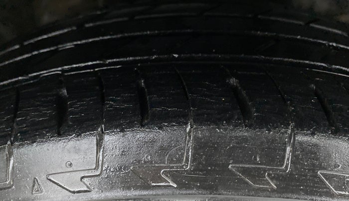 2017 Honda WR-V 1.2 i-VTEC VX MT, Petrol, Manual, 23,183 km, Right Front Tyre Tread