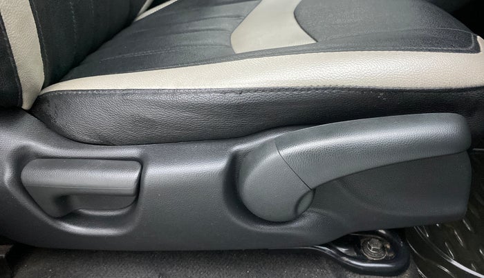 2017 Honda WR-V 1.2 i-VTEC VX MT, Petrol, Manual, 23,183 km, Driver Side Adjustment Panel