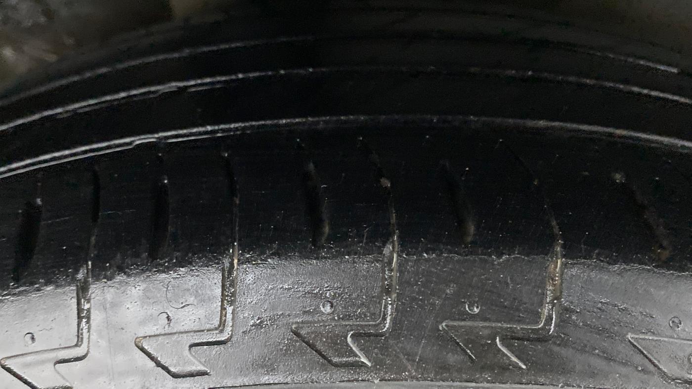 2017 Honda WR-V 1.2 i-VTEC VX MT, Petrol, Manual, 23,183 km, Right Rear Tyre Tread