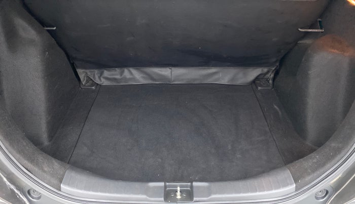 2017 Honda WR-V 1.2 i-VTEC VX MT, Petrol, Manual, 23,183 km, Boot Inside