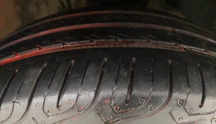 2014 Volkswagen Polo HIGHLINE1.2L, Petrol, Manual, 96,061 km, Right Front Tyre Tread