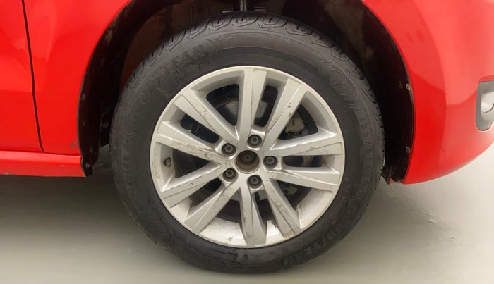 2014 Volkswagen Polo HIGHLINE1.2L, Petrol, Manual, 96,061 km, Right Front Wheel