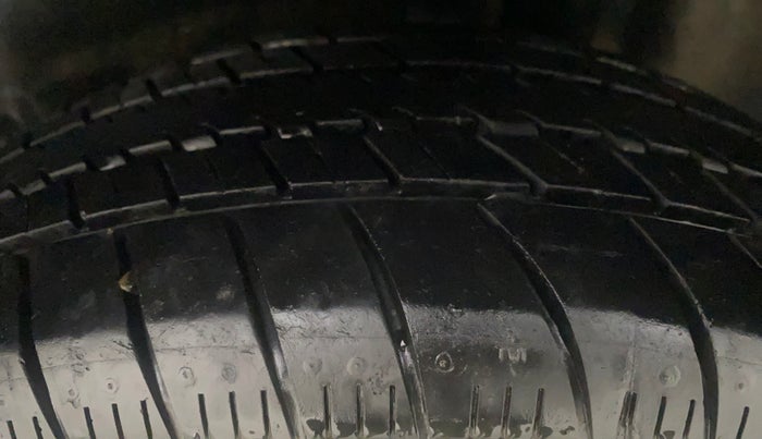 2014 Volkswagen Polo HIGHLINE1.2L, Petrol, Manual, 96,061 km, Left Rear Tyre Tread