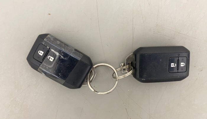 2023 Maruti Swift ZXI PLUS AMT DUAL TONE, Petrol, Automatic, 19,538 km, Key Close Up