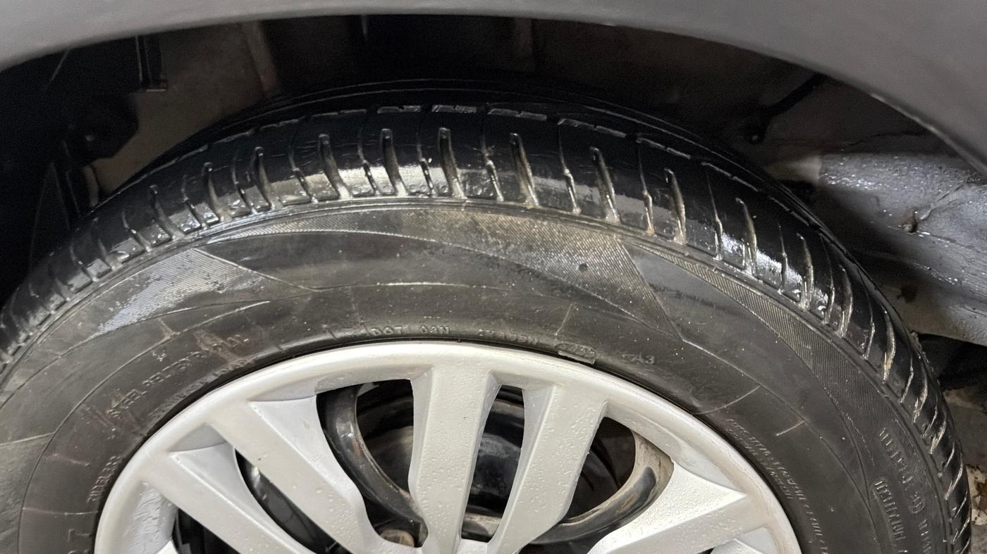 2019 Tata TIAGO NRG PETROL, CNG, Manual, 92,046 km, Right Rear Tyre Tread