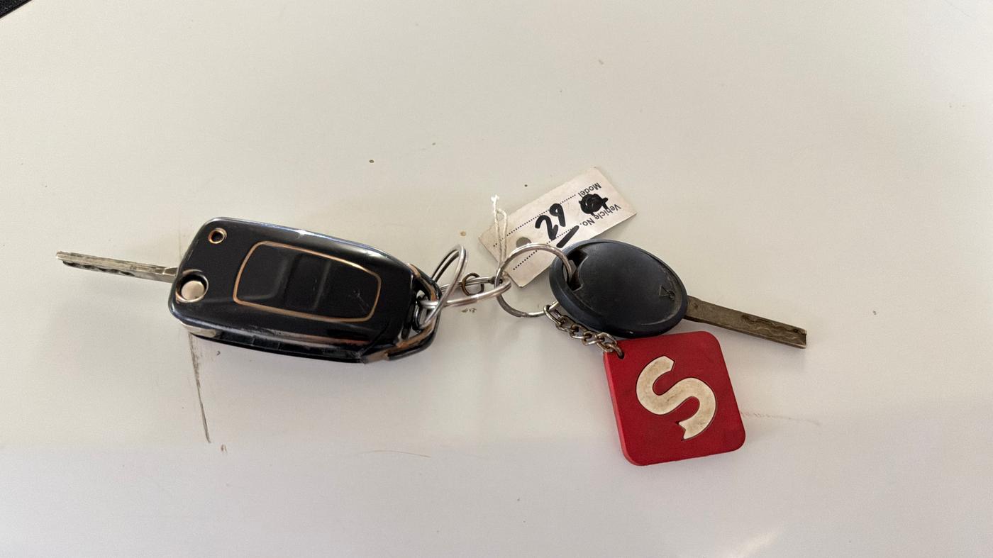 2019 Tata TIAGO NRG PETROL, CNG, Manual, 92,046 km, Key Close Up