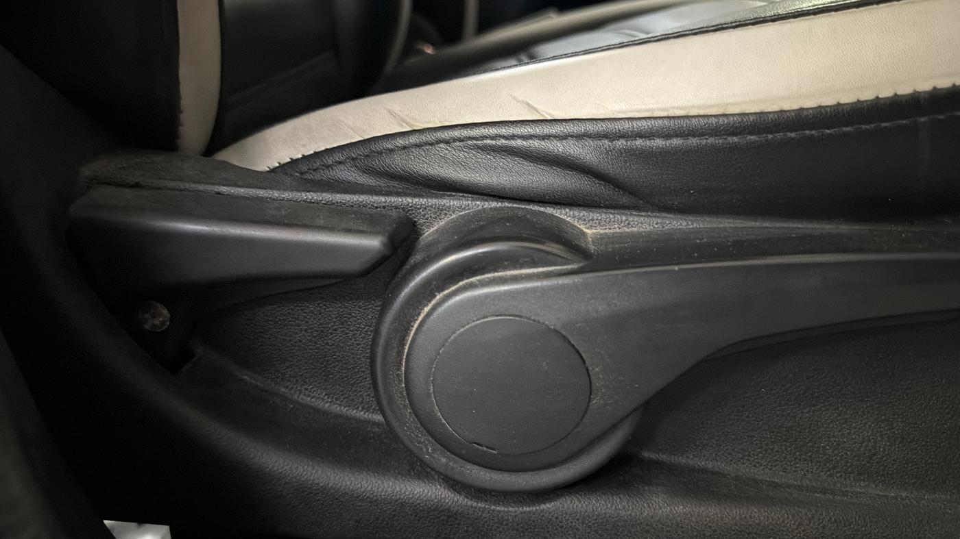 2019 Tata TIAGO NRG PETROL, CNG, Manual, 92,046 km, Driver Side Adjustment Panel
