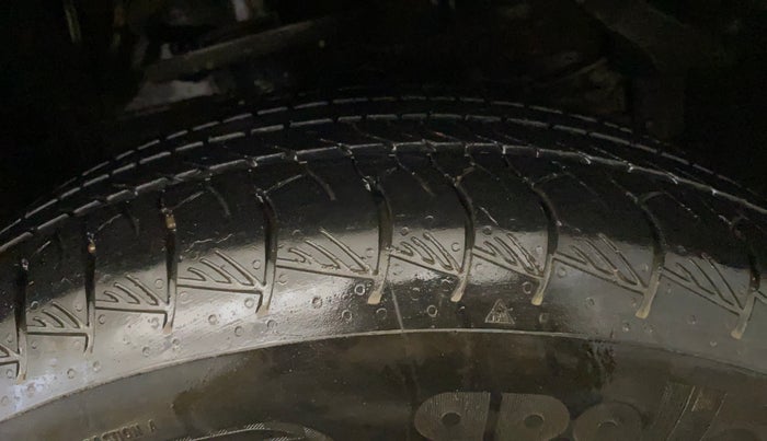 2023 Maruti Grand Vitara ALPHA SMART HYBRID, Petrol, Manual, 67,233 km, Right Front Tyre Tread