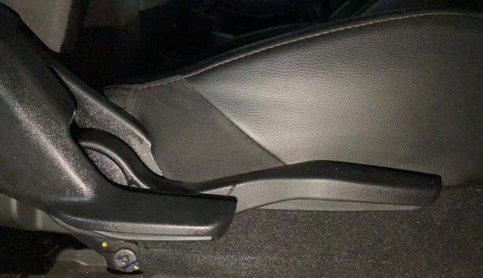 2023 Maruti Grand Vitara ALPHA SMART HYBRID, Petrol, Manual, 67,233 km, Driver Side Adjustment Panel