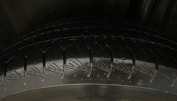 2023 Maruti Grand Vitara ALPHA SMART HYBRID, Petrol, Manual, 67,233 km, Left Rear Tyre Tread