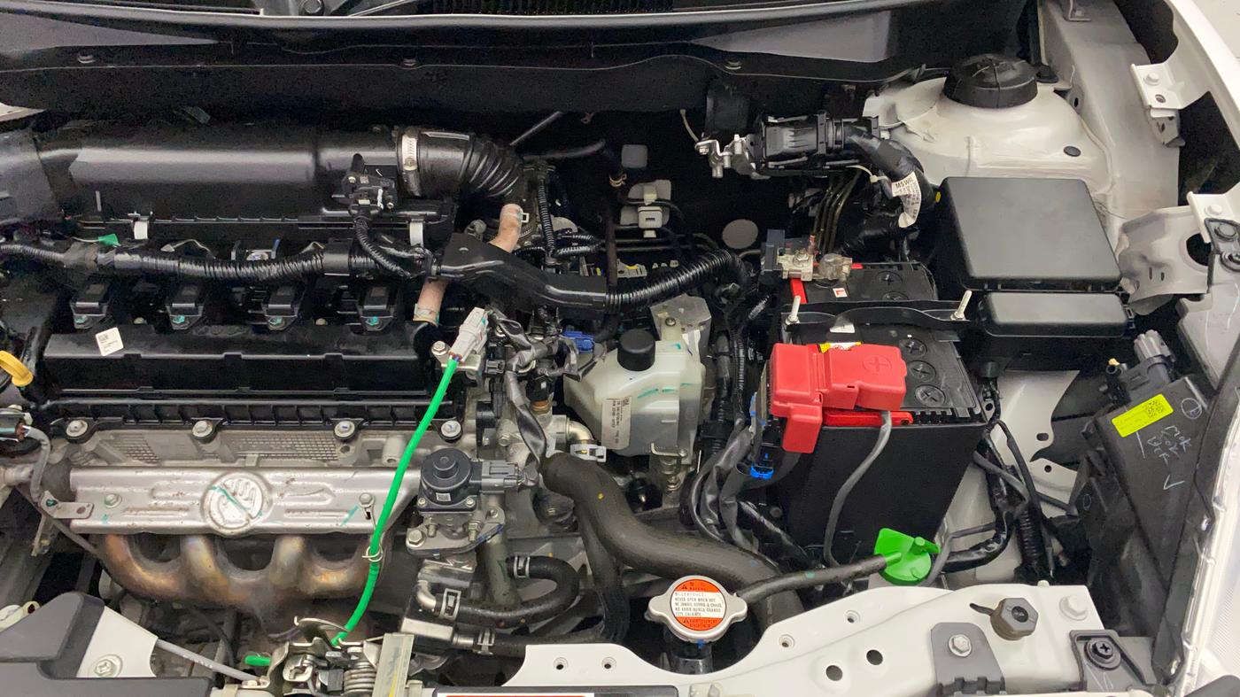 2022 Maruti Swift VXI AMT, Petrol, Automatic, 19,257 km, Engine View - Left