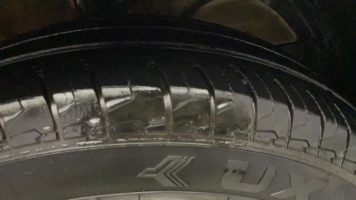 2022 Maruti Swift VXI AMT, Petrol, Automatic, 19,257 km, Right Front Tyre Tread