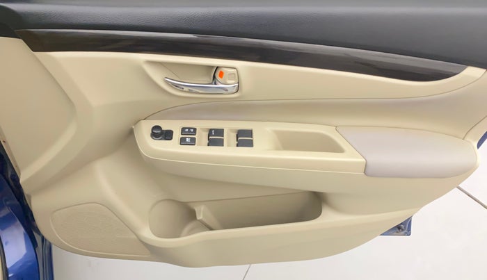 2017 Maruti Ciaz ALPHA 1.4 PETROL, Petrol, Manual, 52,917 km, Driver Side Door Panels Control
