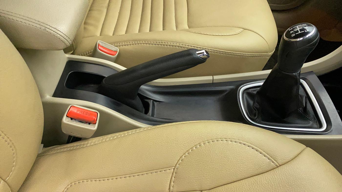 2017 Maruti Ciaz ALPHA 1.4 PETROL, Petrol, Manual, 52,917 km, Gear Lever