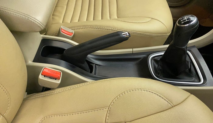 2017 Maruti Ciaz ALPHA 1.4 PETROL, Petrol, Manual, 52,917 km, Gear Lever