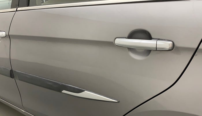 2016 Maruti Ciaz ZXI+, Petrol, Manual, 84,066 km, Rear left door - Minor scratches
