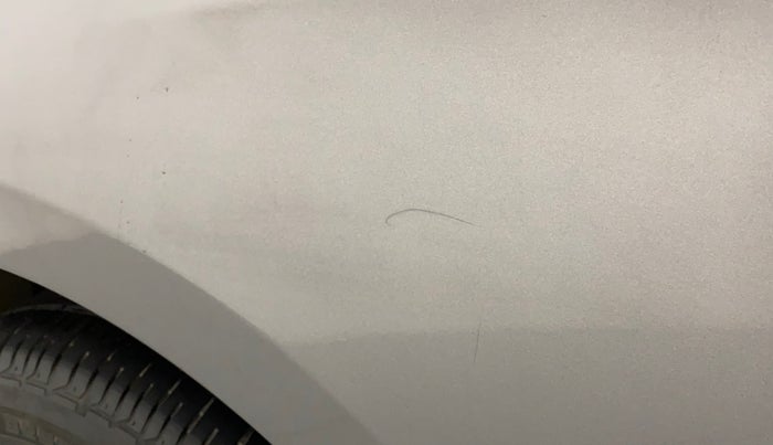 2016 Maruti Ciaz ZXI+, Petrol, Manual, 84,066 km, Left fender - Minor scratches