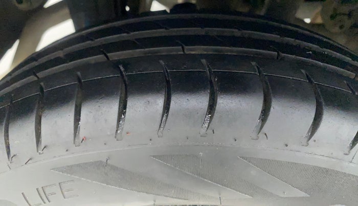2017 Maruti Alto 800 VXI, Petrol, Manual, 63,622 km, Right Rear Tyre Tread