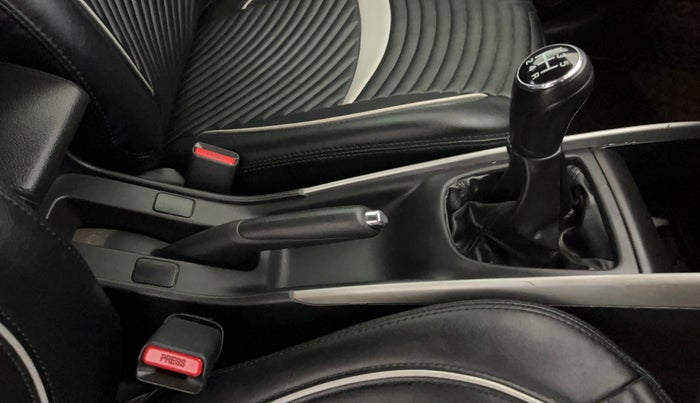 2018 Maruti Baleno ALPHA PETROL 1.2, Petrol, Manual, 61,401 km, Gear Lever