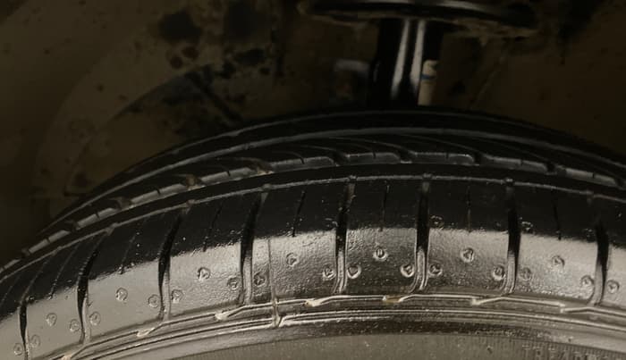 2016 Maruti Baleno SIGMA PETROL 1.2, Petrol, Manual, 55,116 km, Left Front Tyre Tread