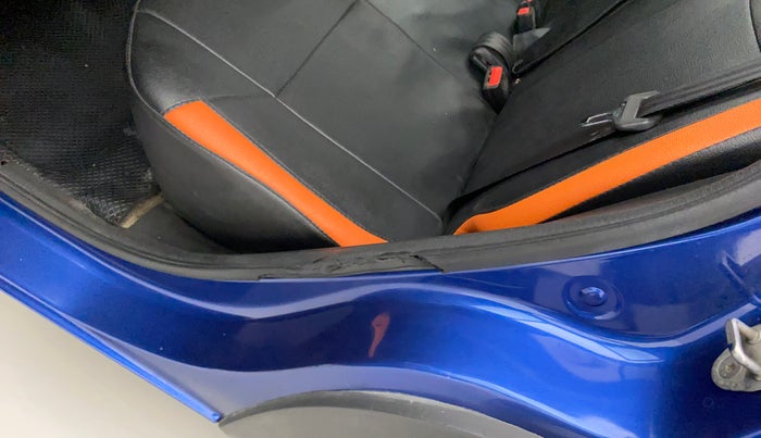 2018 Renault Kwid CLIMBER 1.0 AMT, Petrol, Automatic, 1,19,385 km, Rear left door - Beading has minor damage