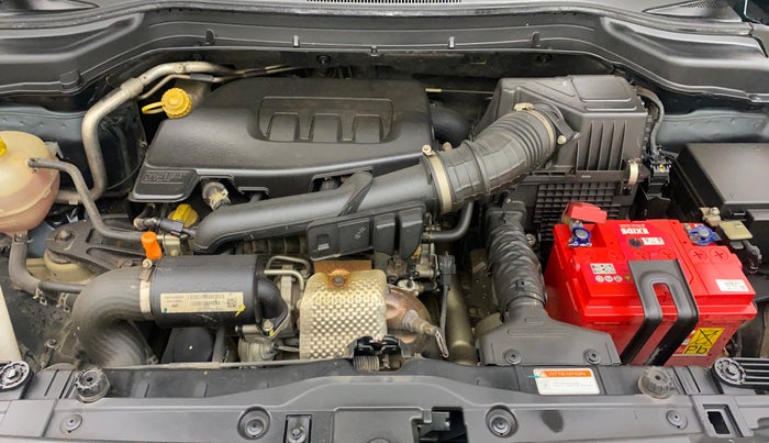 2022 Mahindra XUV300 W8 (O) 1.2 PETROL AMT, Petrol, Automatic, 35,215 km, Engine View