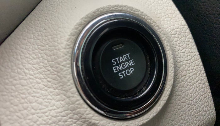 2022 Mahindra XUV300 W8 (O) 1.2 PETROL AMT, Petrol, Automatic, 35,215 km, Keyless Start/ Stop Button