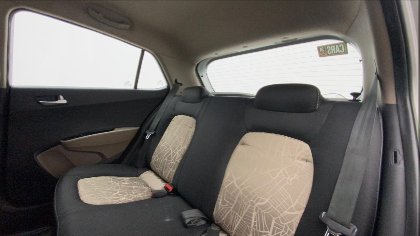 2015 Hyundai Grand i10 SPORTZ 1.2 KAPPA VTVT, Petrol, Manual, 87,475 km, Right Side Rear Door Cabin