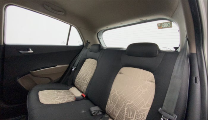 2015 Hyundai Grand i10 SPORTZ 1.2 KAPPA VTVT, Petrol, Manual, 87,475 km, Right Side Rear Door Cabin