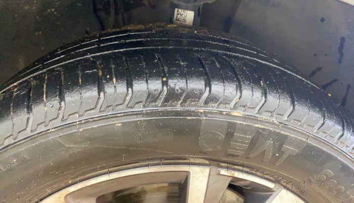 2022 Skoda SLAVIA STYLE 1.5L TSI DSG, Petrol, Automatic, 36,151 km, Right Front Tyre Tread