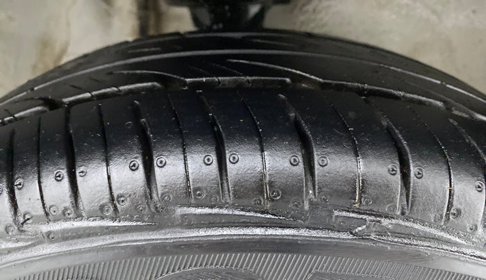2018 Maruti Alto 800 LXI, Petrol, Manual, 55,658 km, Right Front Tyre Tread