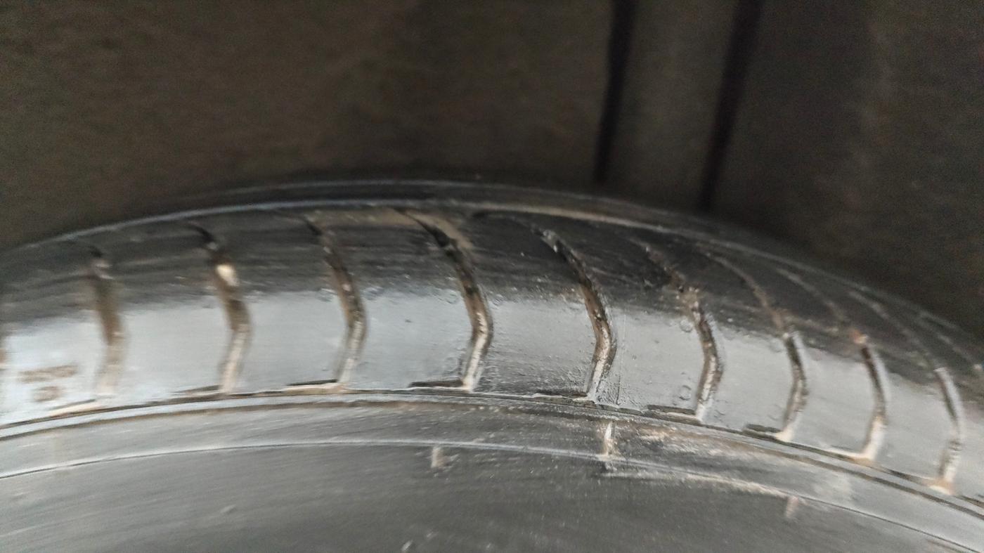 2016 Ford Ecosport TITANIUM 1.5L PETROL, Petrol, Manual, 1,22,788 km, Left Rear Tyre Tread