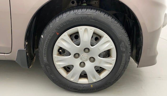 2013 Honda Brio S MT, Petrol, Manual, 34,745 km, Right Front Wheel