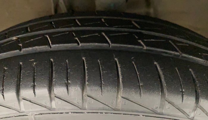 2021 Maruti Alto VXI PLUS, Petrol, Manual, 16,679 km, Left Front Tyre Tread