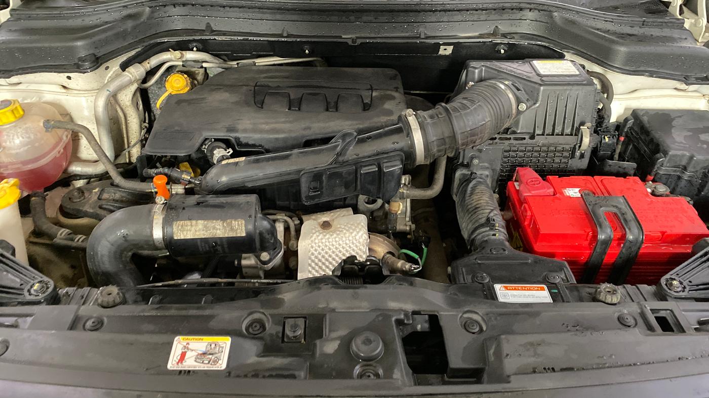 2019 Mahindra XUV300 W6 1.2 PETROL, Petrol, Manual, 47,903 km, Engine View