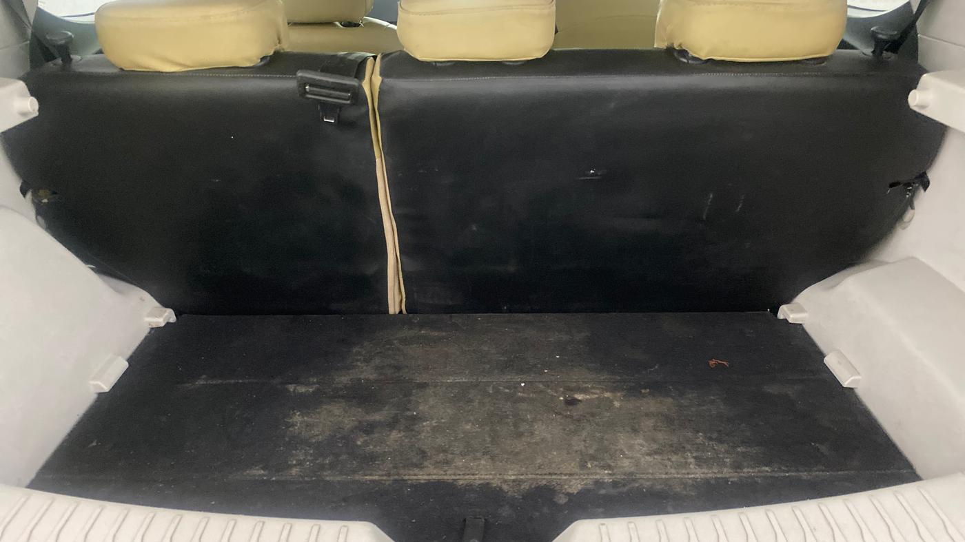 2019 Mahindra XUV300 W6 1.2 PETROL, Petrol, Manual, 47,903 km, Boot Inside