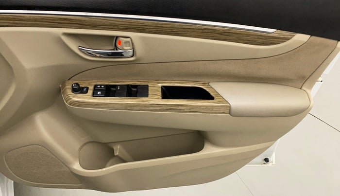 2018 Maruti Ciaz ZETA 1.5 SHVS MT PETROL, Petrol, Manual, 15,940 km, Driver Side Door Panels Control
