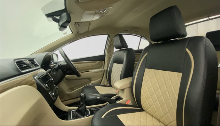 2018 Maruti Ciaz ZETA 1.5 SHVS MT PETROL, Petrol, Manual, 15,940 km, Right Side Front Door Cabin