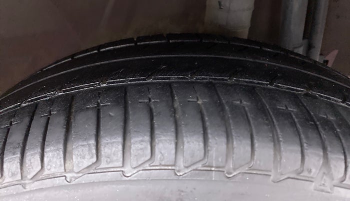 2013 Renault Pulse RX Z DIESEL, Diesel, Manual, 96,210 km, Left Rear Tyre Tread