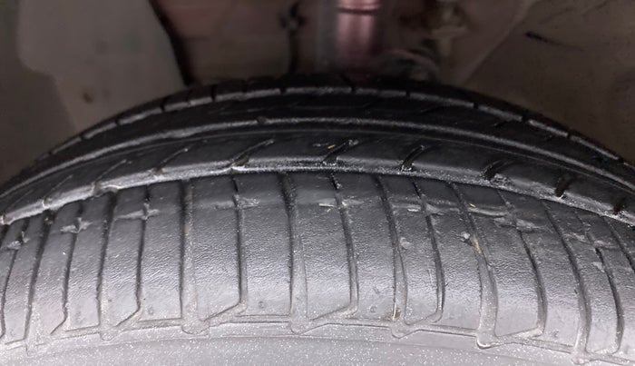 2013 Renault Pulse RX Z DIESEL, Diesel, Manual, 96,210 km, Left Front Tyre Tread