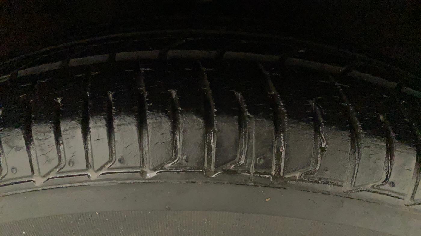 2012 Hyundai i10 SPORTZ 1.2, Petrol, Manual, 17,469 km, Right Front Tyre Tread