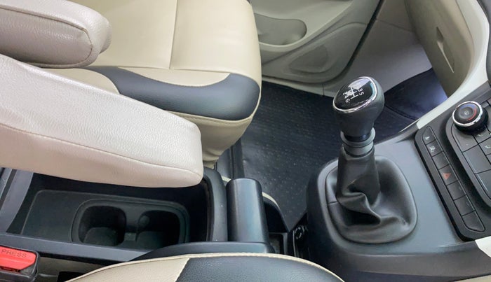 2018 Mahindra MARAZZO M6 8 STR, Diesel, Manual, 72,639 km, Gear Lever