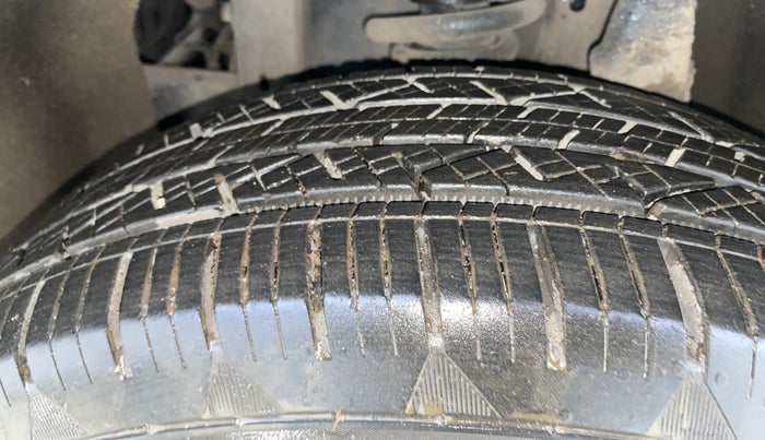 2018 Mahindra MARAZZO M6 8 STR, Diesel, Manual, 72,639 km, Left Front Tyre Tread