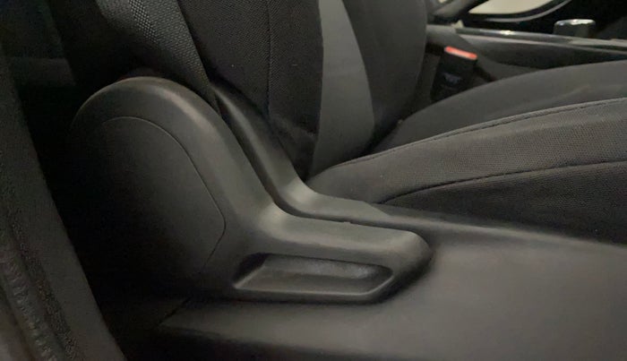 2024 Tata NEXON Pure 1.2 Petrol 6AMT, Petrol, Manual, 39,770 km, Driver Side Adjustment Panel